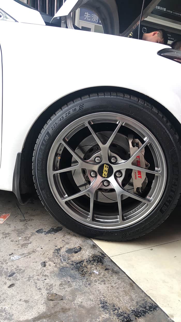 马牌mc6与米其林ps4的对弈,性能胎使用对比