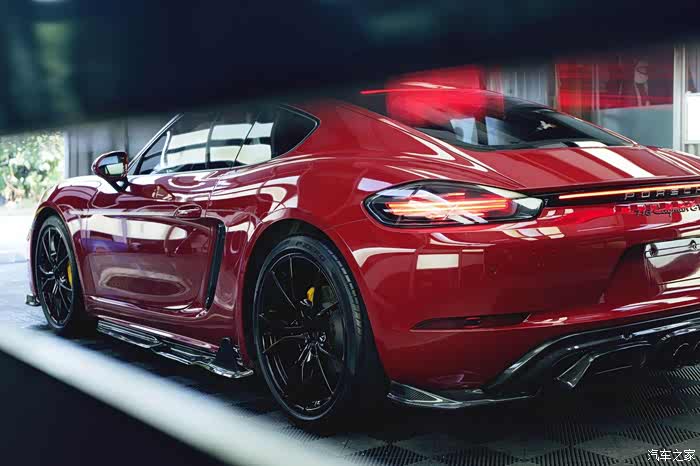 【图】arma碳纤维套件 贯穿式尾灯_保时捷718论坛_汽车之家论坛