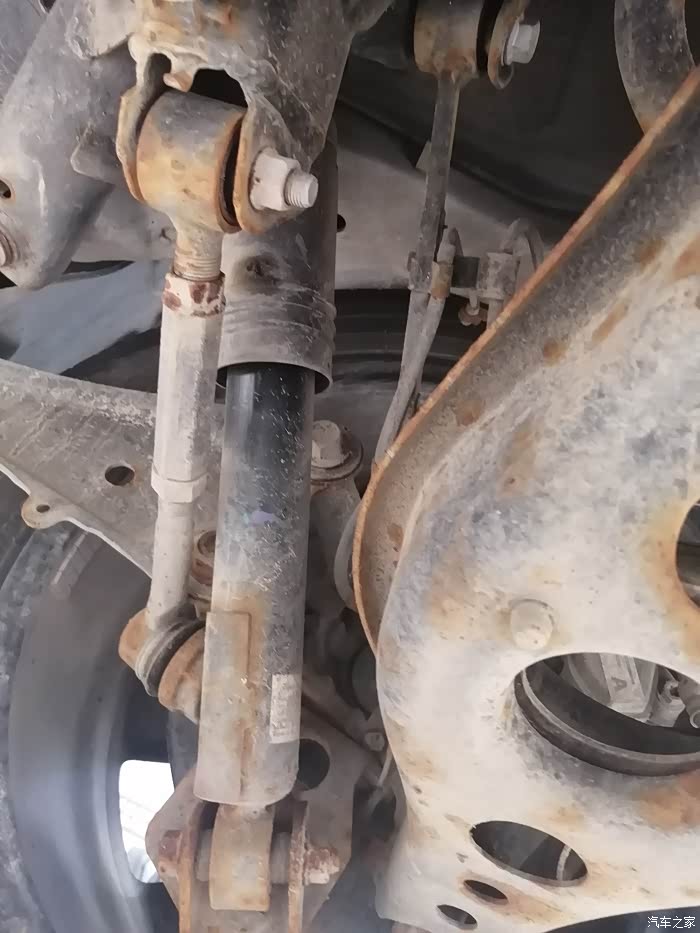 【图】18款cs75底盘生锈_长安cs75论坛_汽车之家论坛