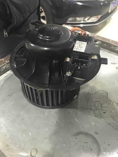 图 迈腾b7更换空调风机