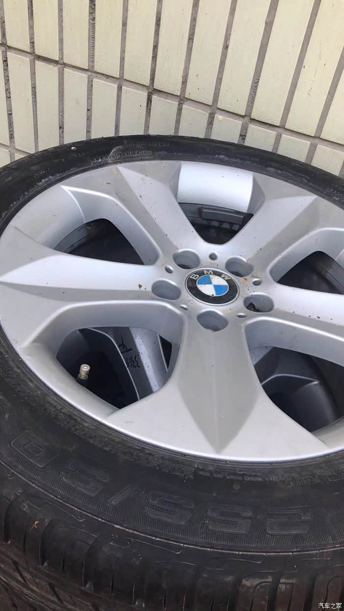【图】求问 x6 19寸的原厂轮毂_宝马x6论坛_汽车之家论坛