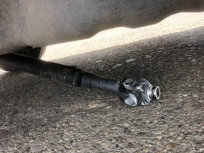五菱新卡4000多公里传动轴断了