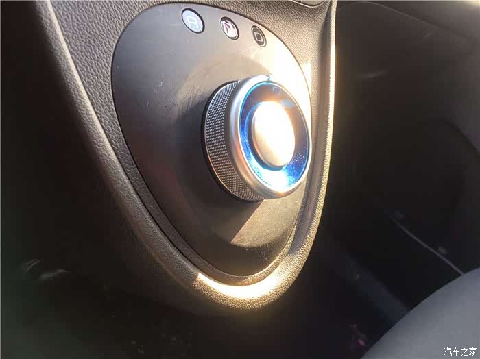 欧拉R1这么优秀全靠同行衬托