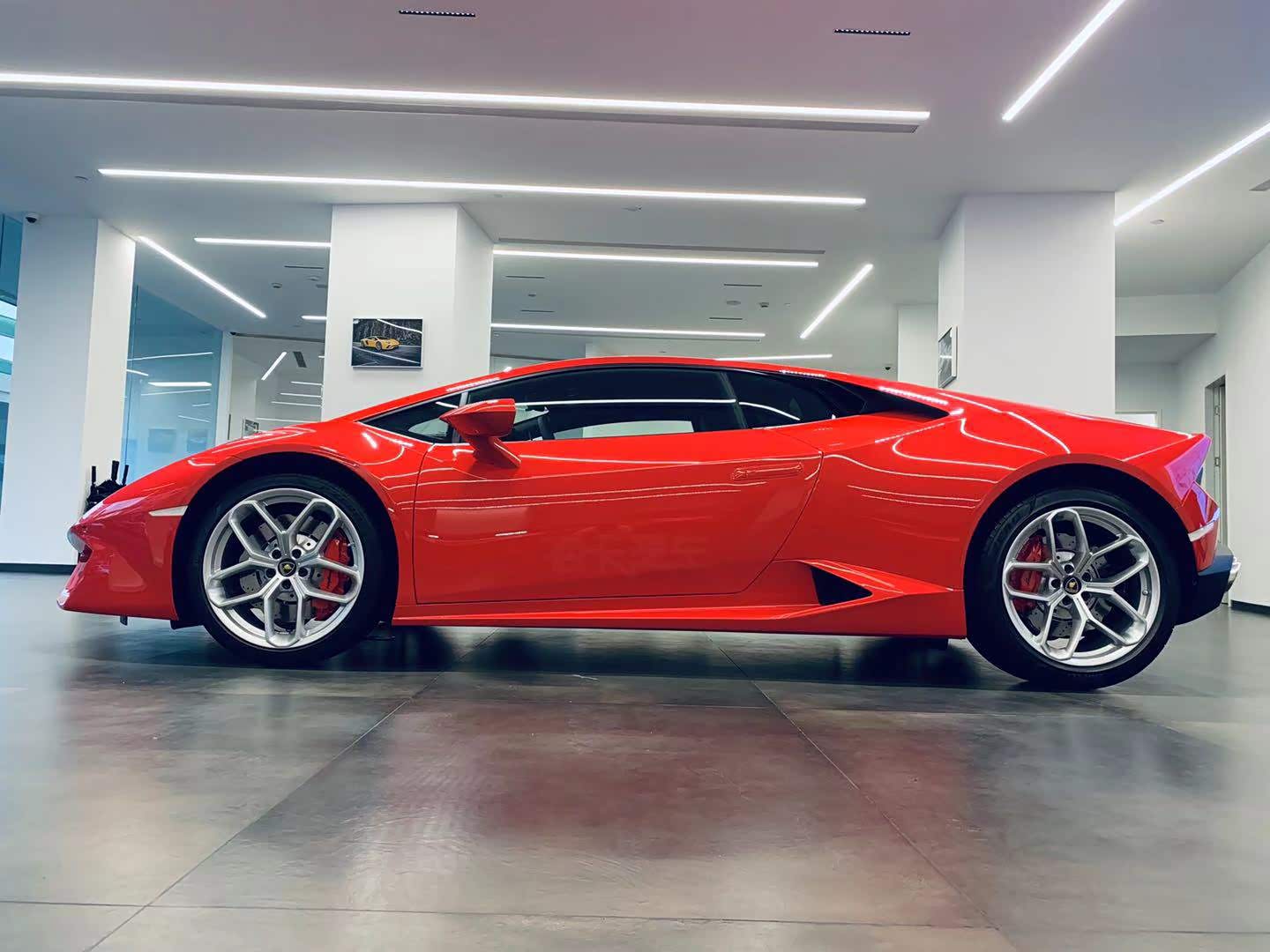 拥有小牛的价格,还是推荐法拉利吧