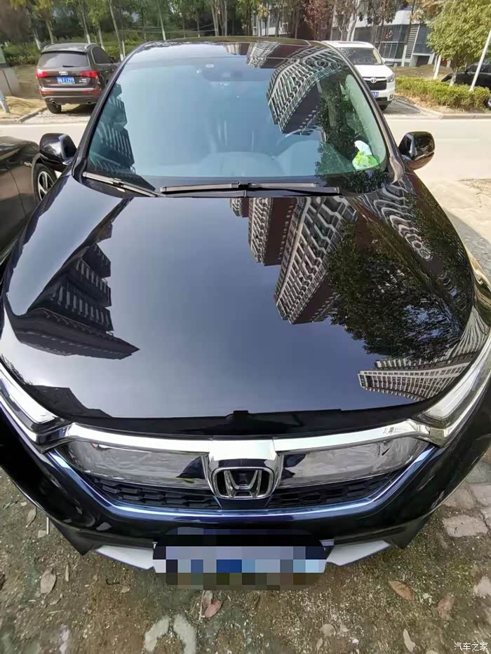 谁有黑色本田crv的高清手机壁纸啊