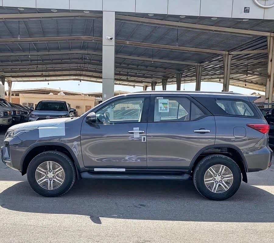 丰田"王牌"suv来袭!2.8t四驱!