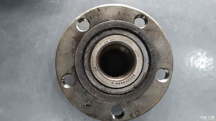 35年6万公里的polo换后轮两个轴承