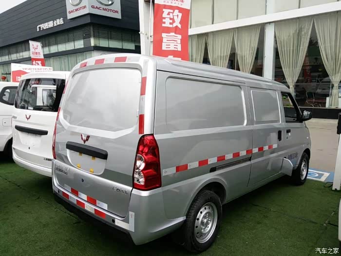 五菱宏光新能源拉货纯电动车,抢先看