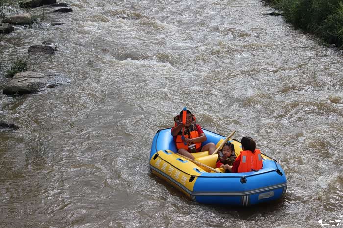 携爱千里奔袭,黑里河漂流