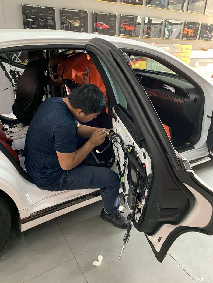 重磅牛肉哥全国首台ls500h运动版加装马克音响