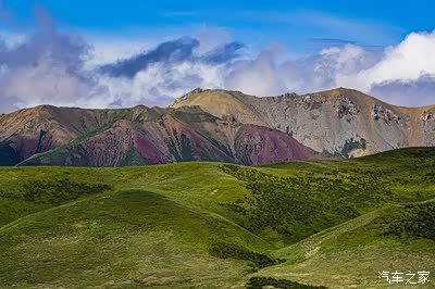 山的颜色也呈现出红黄绿等不同的色彩