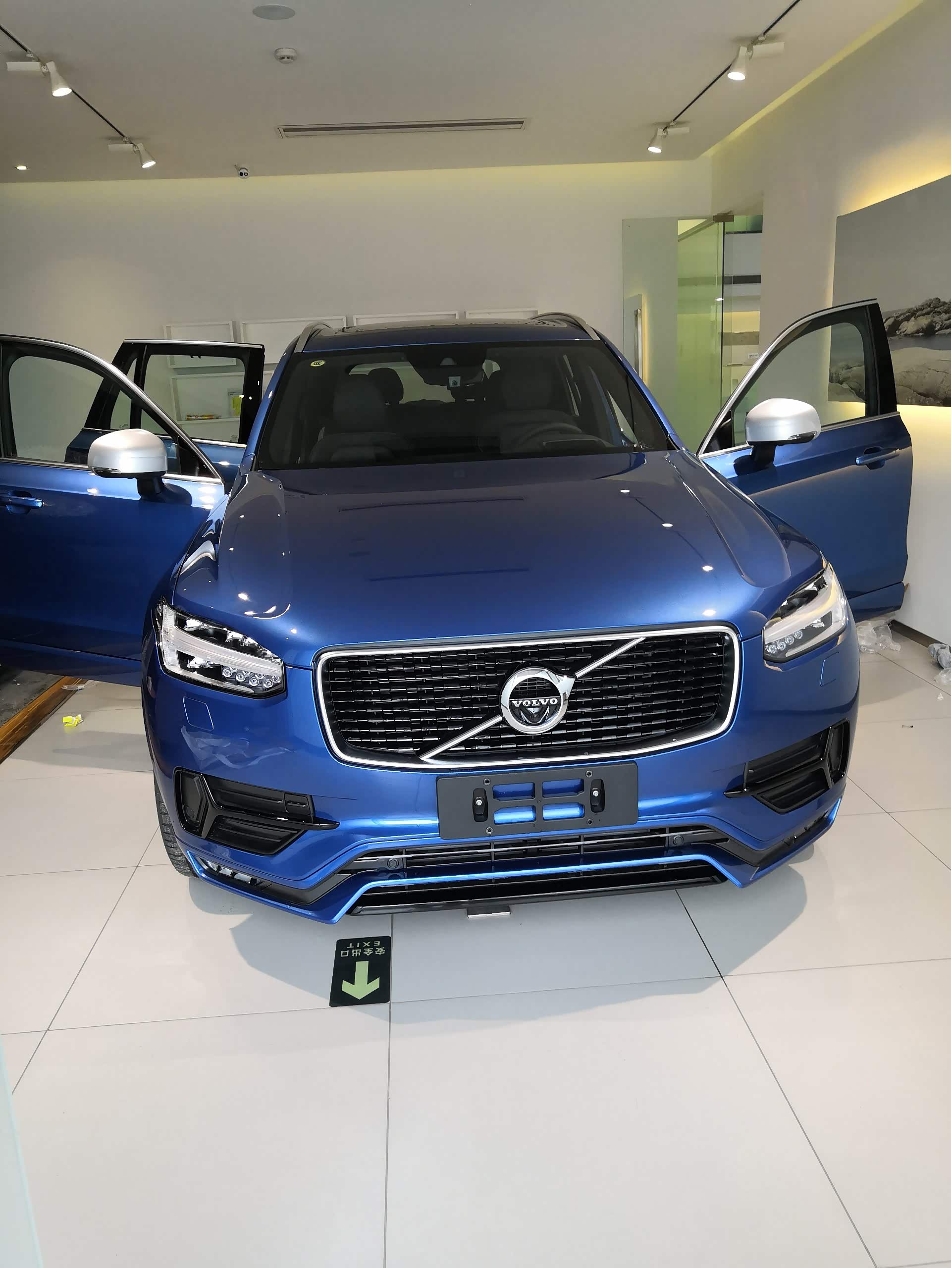 焰影蓝实车图片