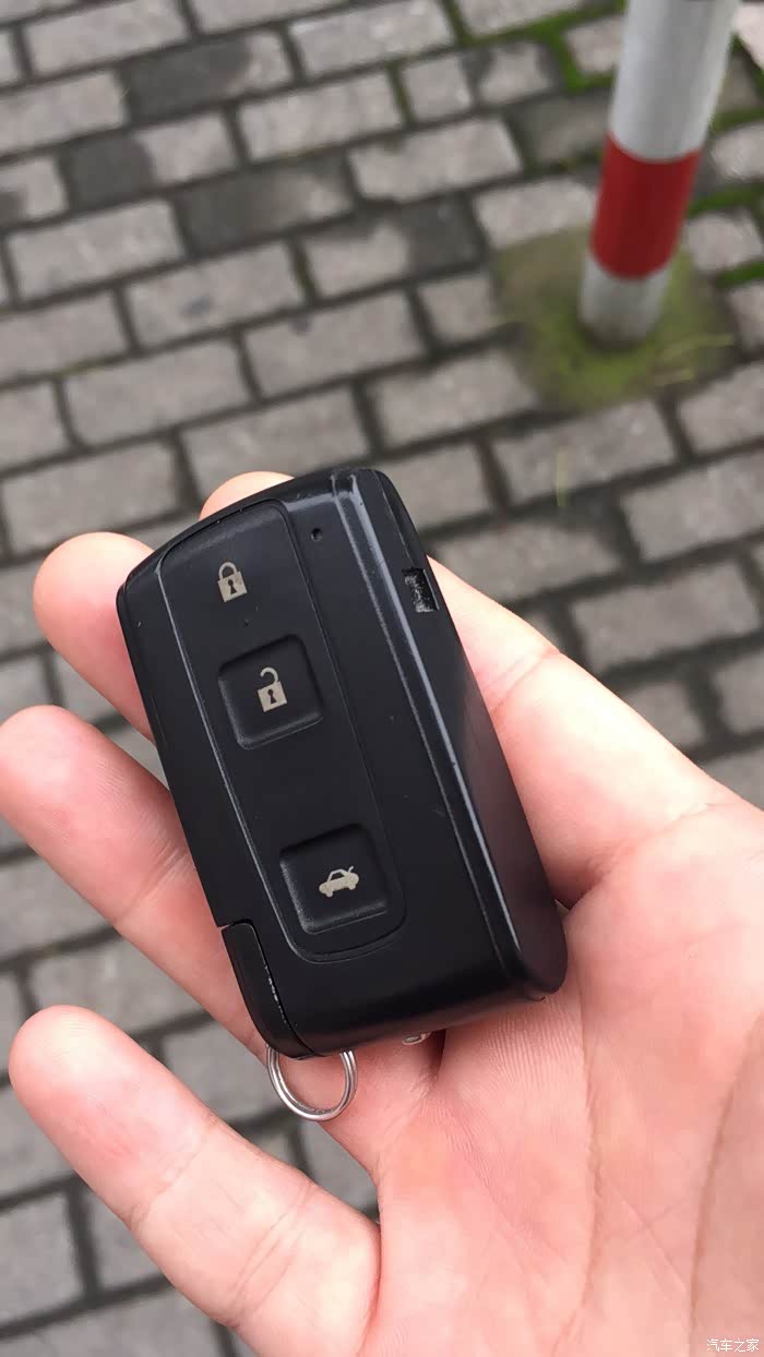 12代皇冠 钥匙遥控失灵 求解