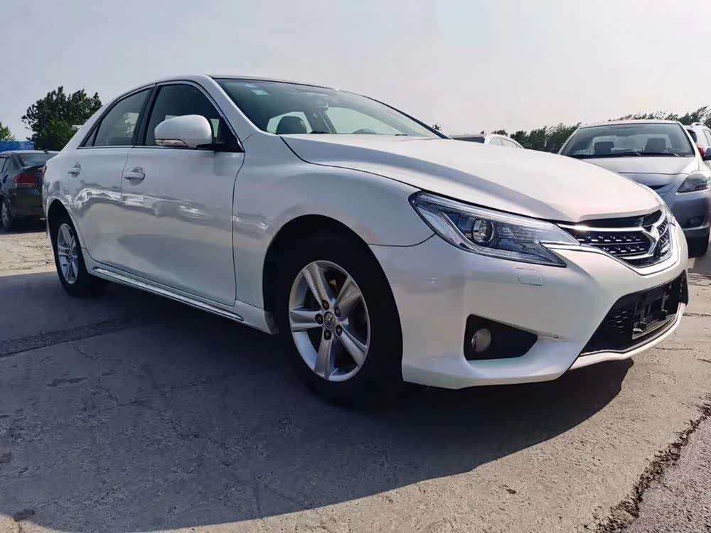 丰田锐志外观时尚且很有创意