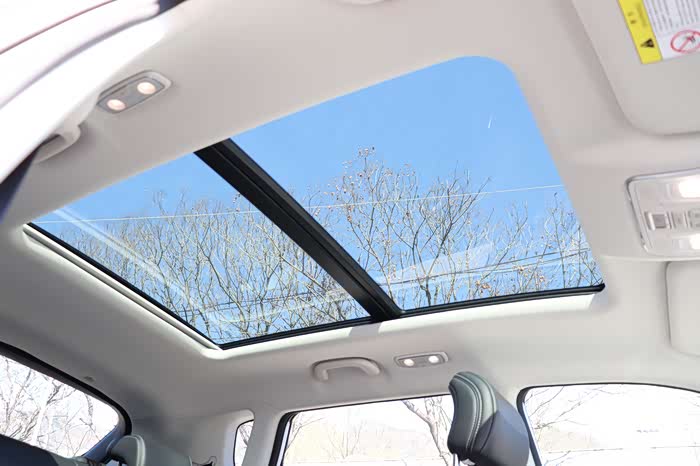 说说长安cs35plus的全景大天窗