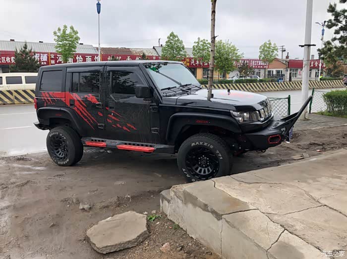 【改装案例】bj40两门版改雷神轮眉 内衬,雷神前杠,后杠