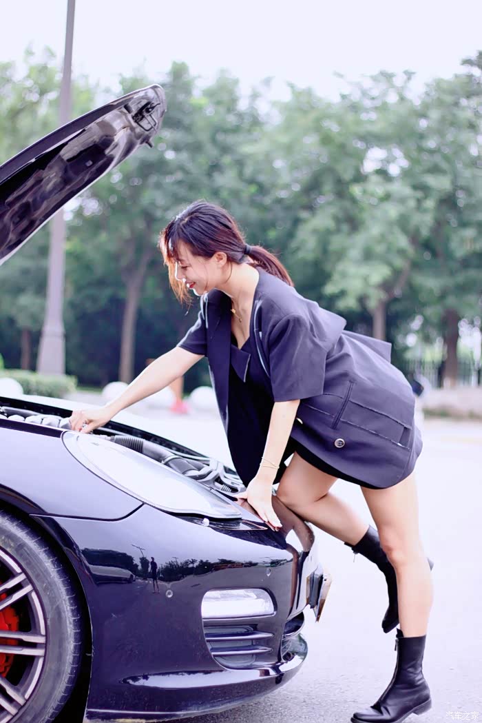 香车美女看娇妻与帕拉梅拉的颜值pk