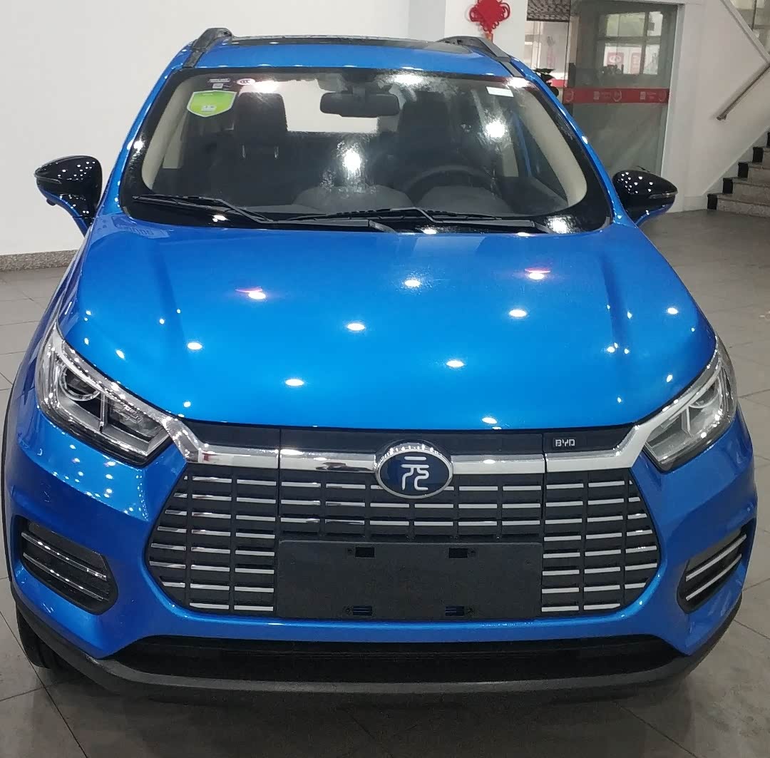 a级电动suv的销售冠军比亚迪元ev360