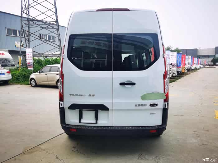 福特新全顺10座换车记