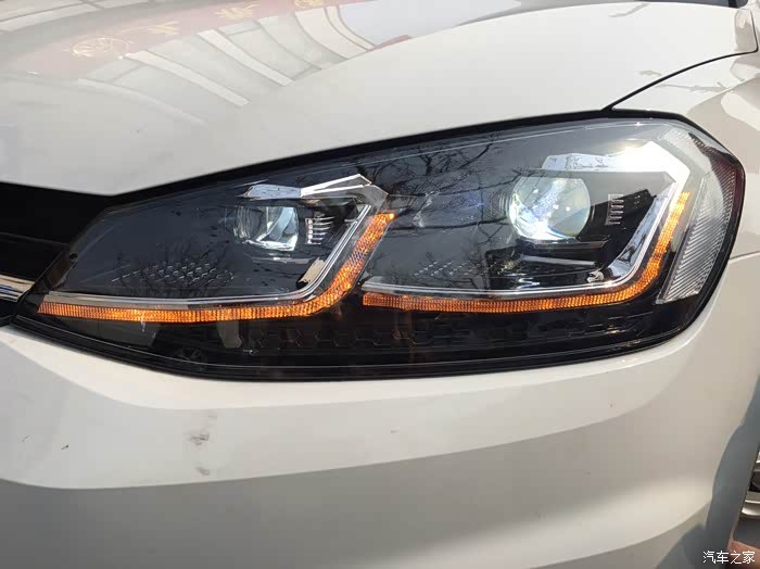 高尔夫7.5用车1年后,终升级大灯总成,帅到爆