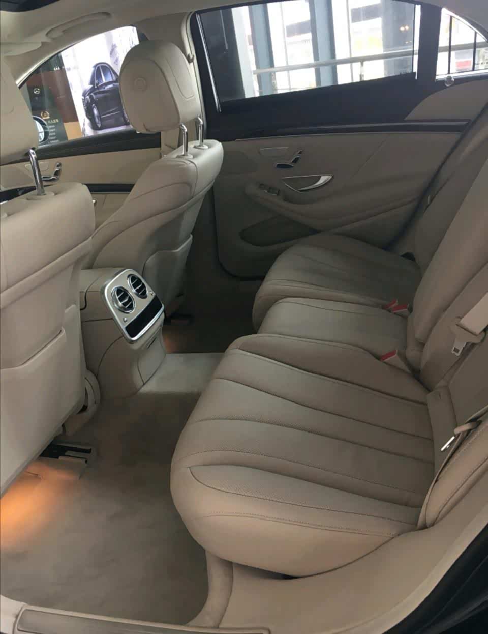 奔驰s350l外观霸气内饰豪华
