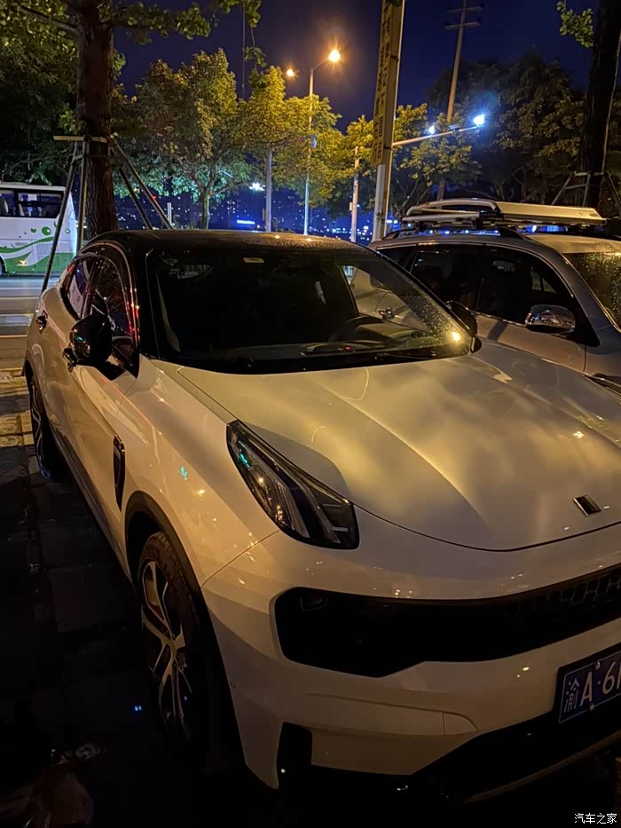 白色领克05一个多月