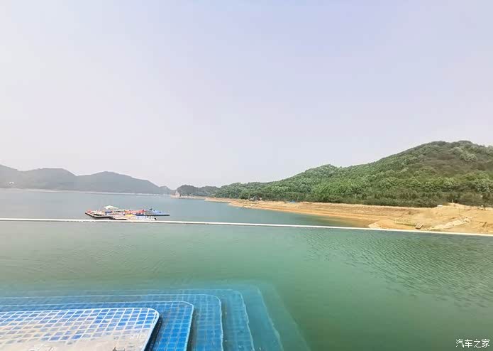 碧碧湖水划艇绿绿草地野营拍丽水会众八仙