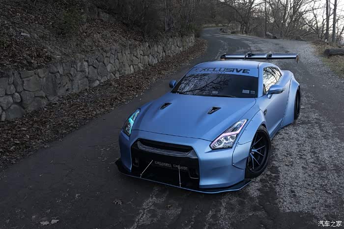 宽体gtr,这造型确实是酷呀