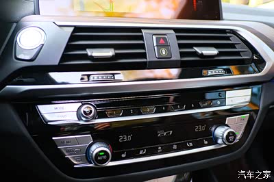 宝马x3-28i 炭黑 20款 用车手册