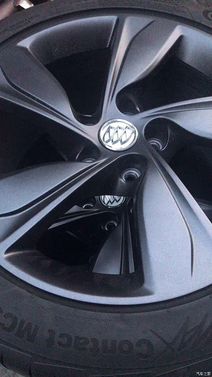 出19款君威gs18寸原厂轮毂