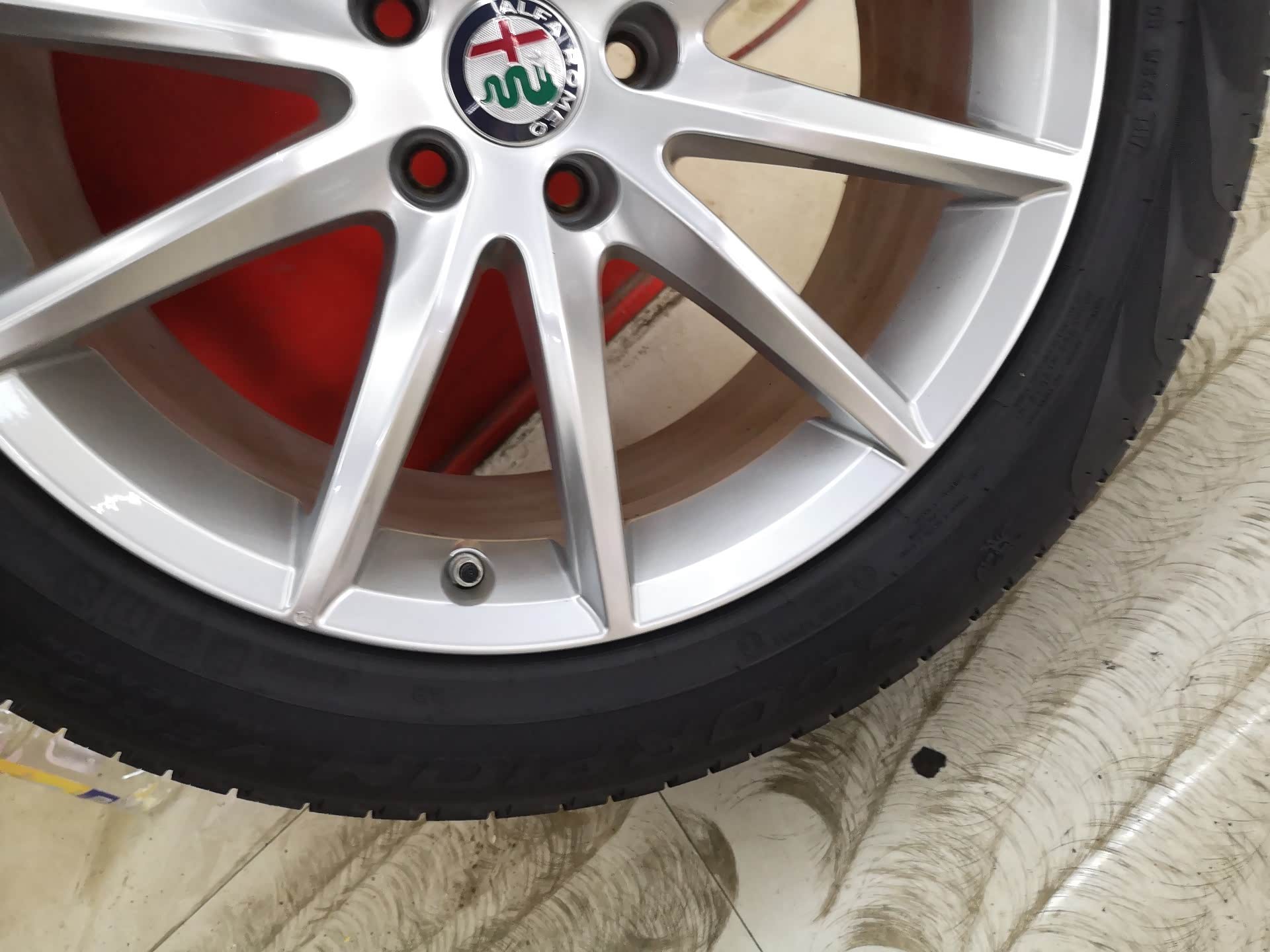 四条全新倍耐力235/55r19四季蝎子胎.