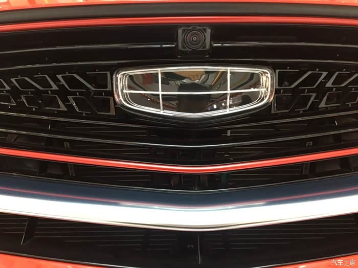 缤越的车标也与样发生很大的变化,采用的纯黑颜色,白色的边框看起来