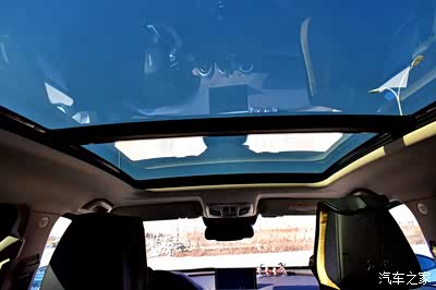 既然说到天窗就来说说我非常喜爱这个超面积全景天窗