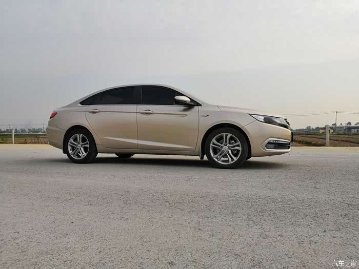 【爱车就来拍】自主汽车品牌标杆--帝豪gl 琥珀金