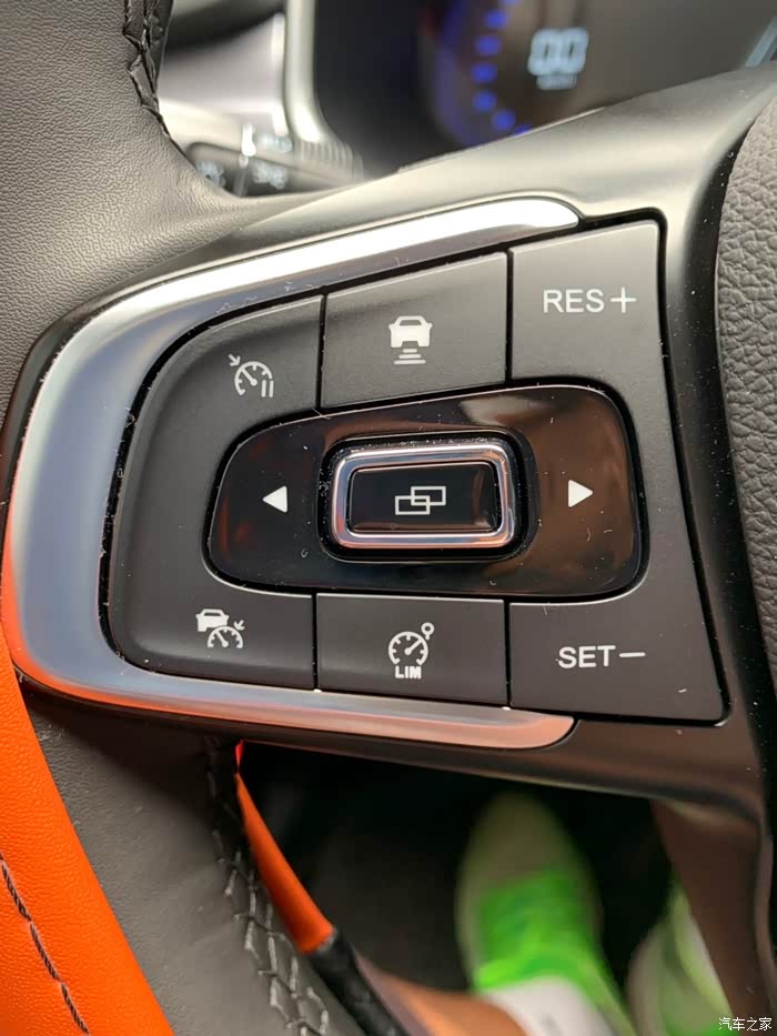 20款瑞虎8定速巡航怎么开