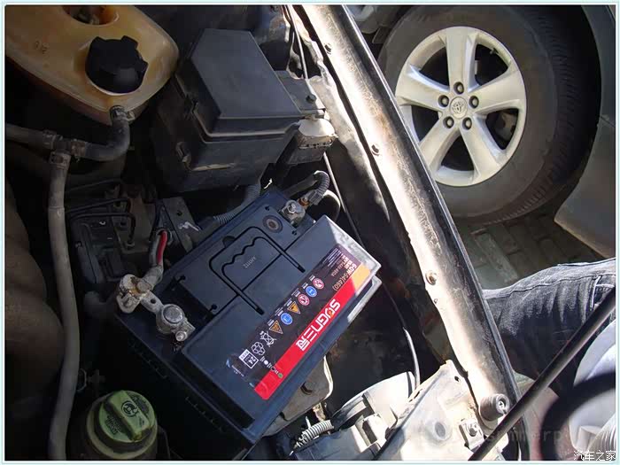 【图】为了省点心吧,给黑桑换电瓶!_桑塔纳论坛_汽车之家论坛