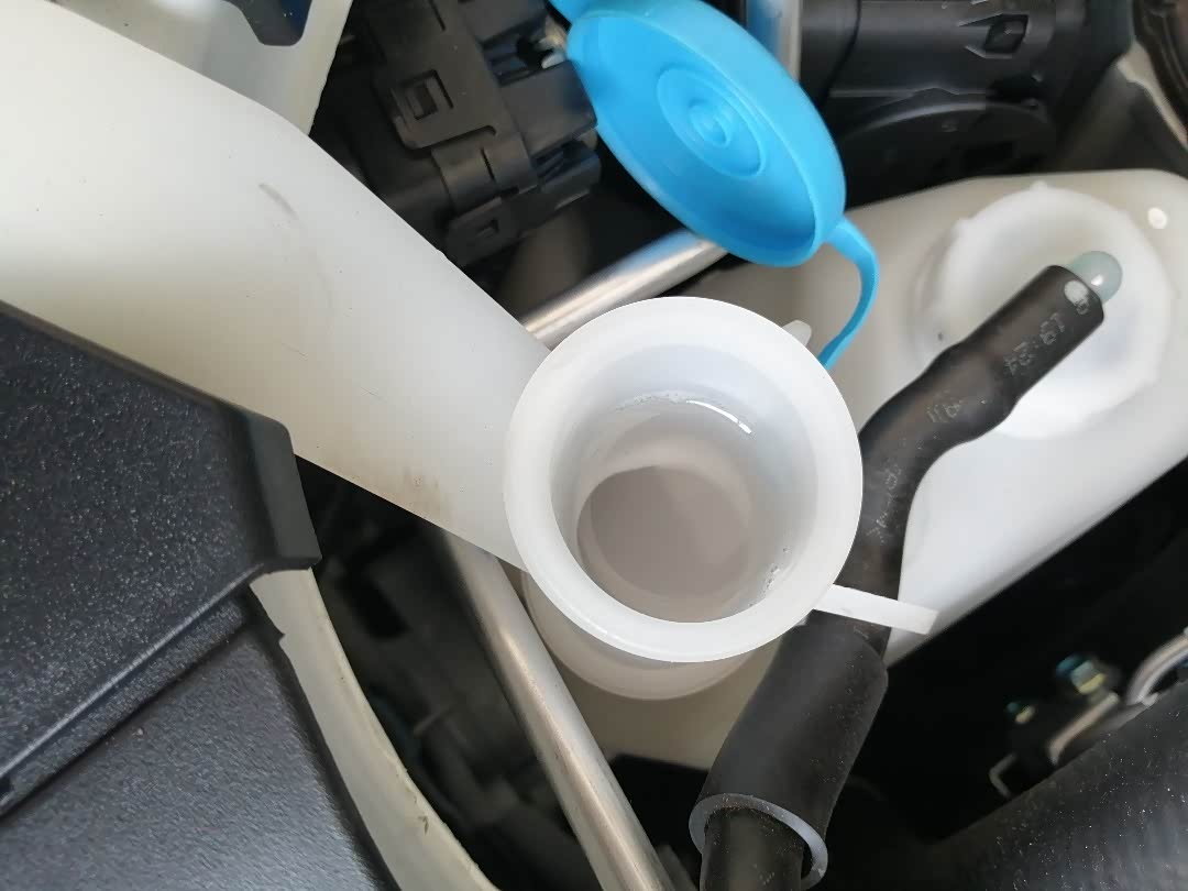 玻璃水喷射不出来