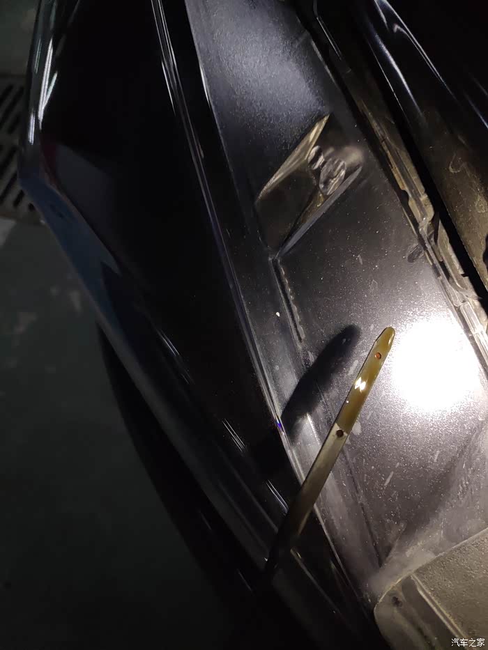 测了下机油油位这样是不是有些高啊