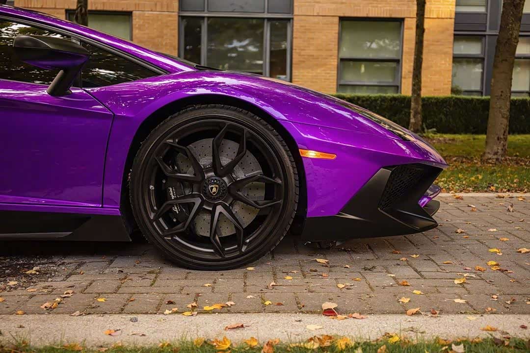 兰博基尼aventadorsv一头超帅气的大紫牛