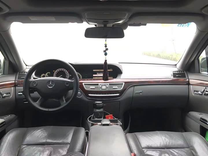 奔驰s350一代经典w221