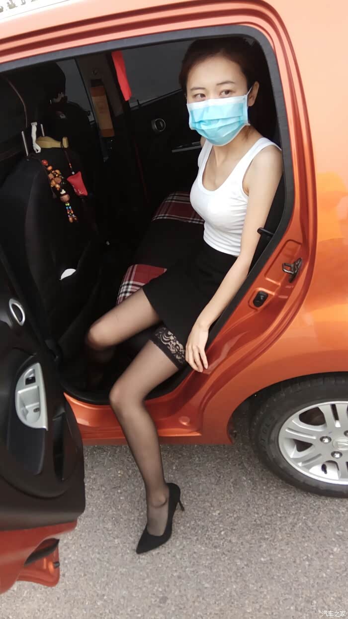 阳光正好,微风不燥.长安奔奔mini之媳妇当车模(三)