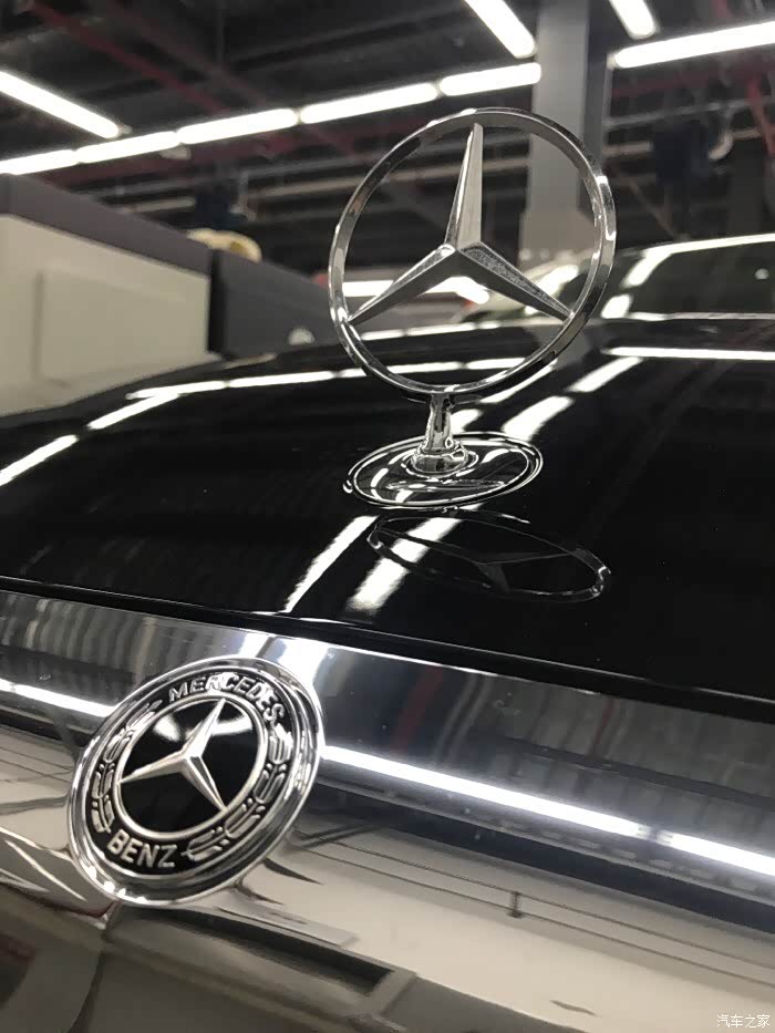 直认为,立标才百年奔驰轿车代表精髓,为什么奔驰s系就没有标,个人