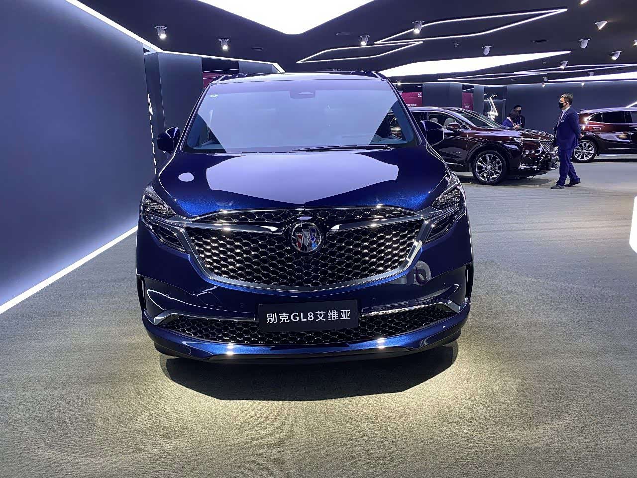 别克艾维亚4座版内饰非常的奢华非常的漂亮值得拥有