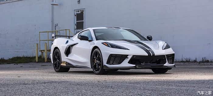 换上碳纤维套件的五菱神车c8