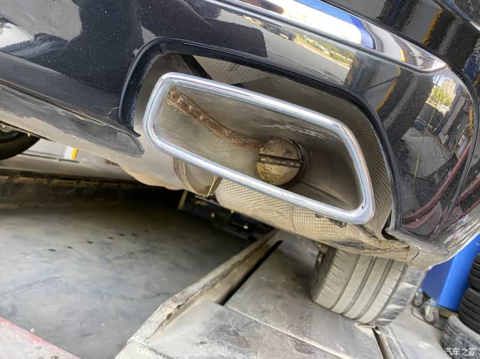 【图】530li为嘛排气有一个是堵死的?_宝马5系论坛_汽车之家论坛