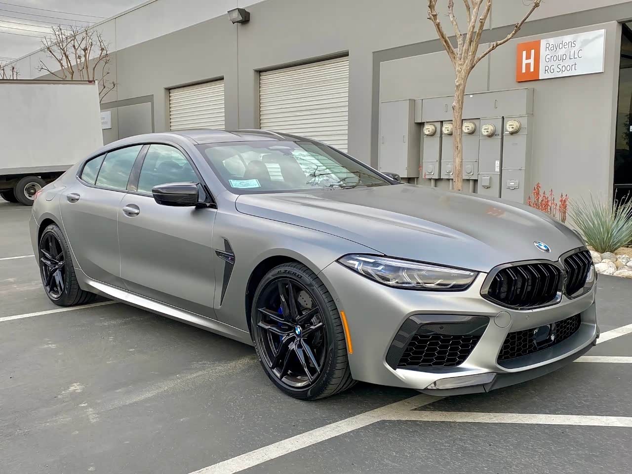 宝马m8是当今性能最强的宝马量产车v8发动机拥有625马力