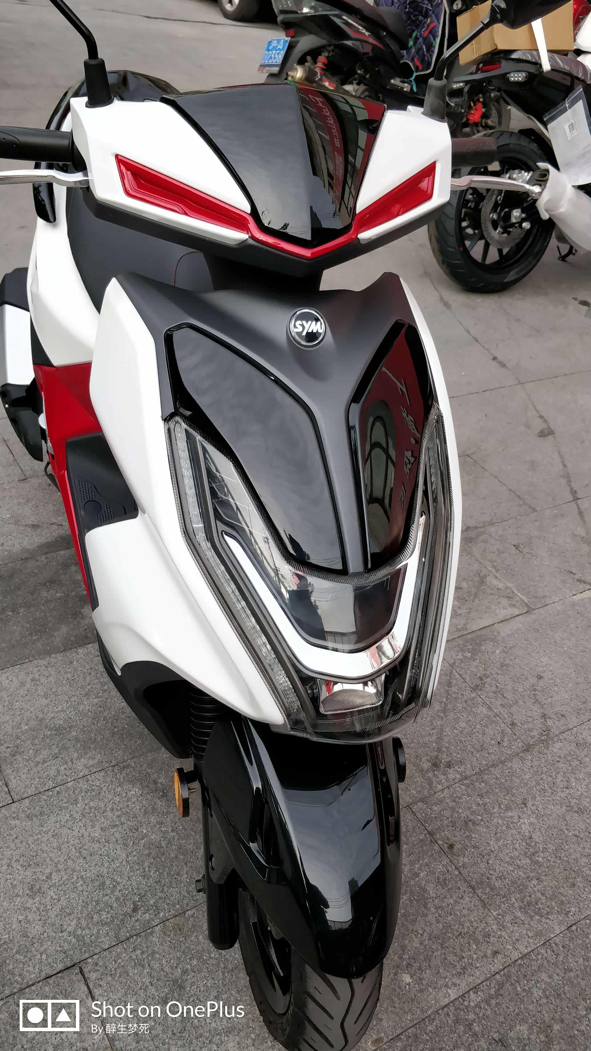 厦杏三阳的fnx150只是个外壳看看台版什么样子和评价