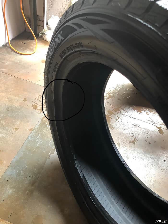 大家帮我看一下轮胎内侧有点变形影响使用不谢谢