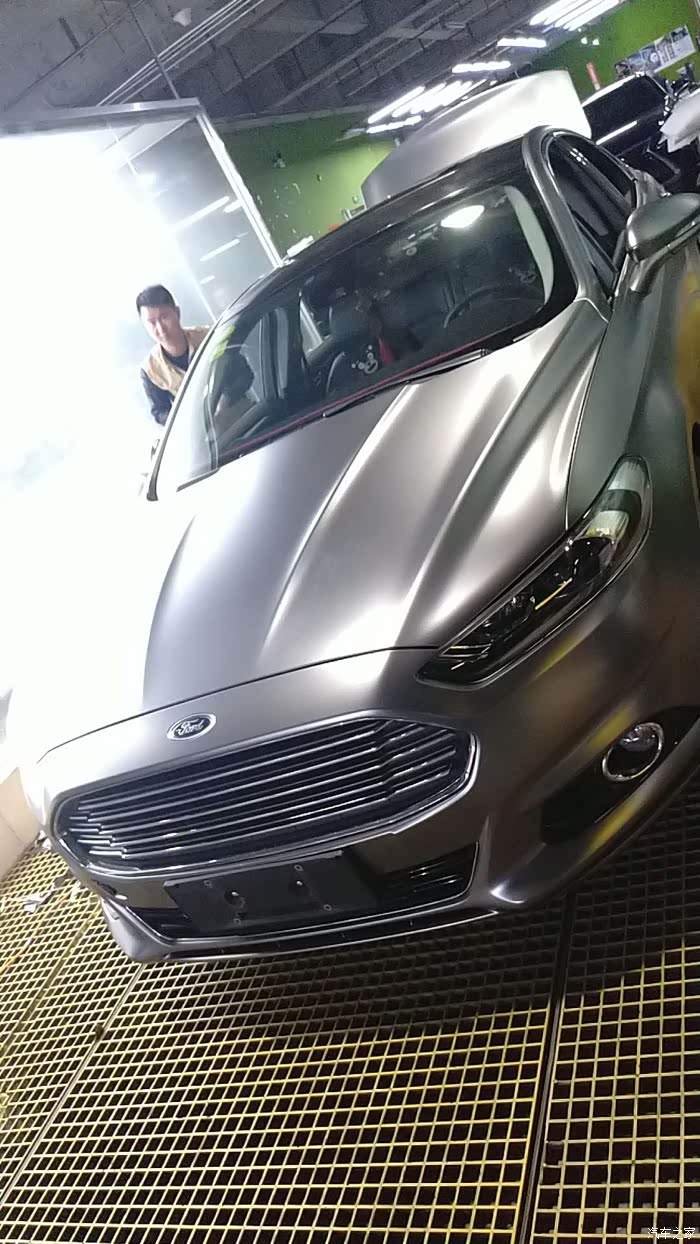 求蒙迪欧改色膜的价格准备改色了