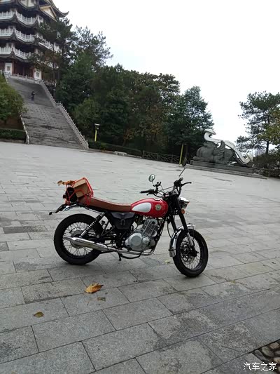 求大神解答铃木gsx250r和阿普利亚cr150